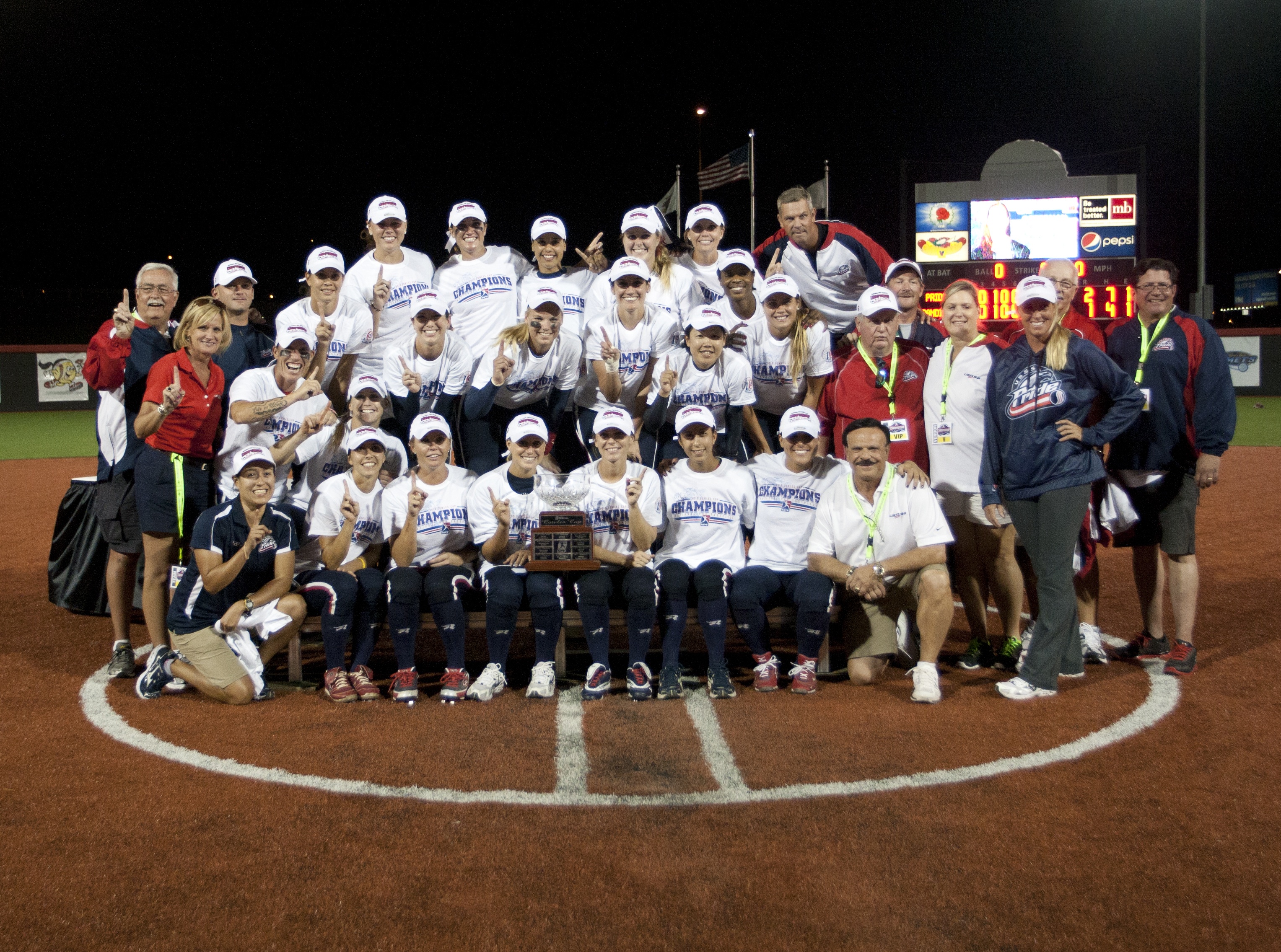 2013 NPF Champions USSSA Pride - Photo Credit Dina Kwit.jpg
